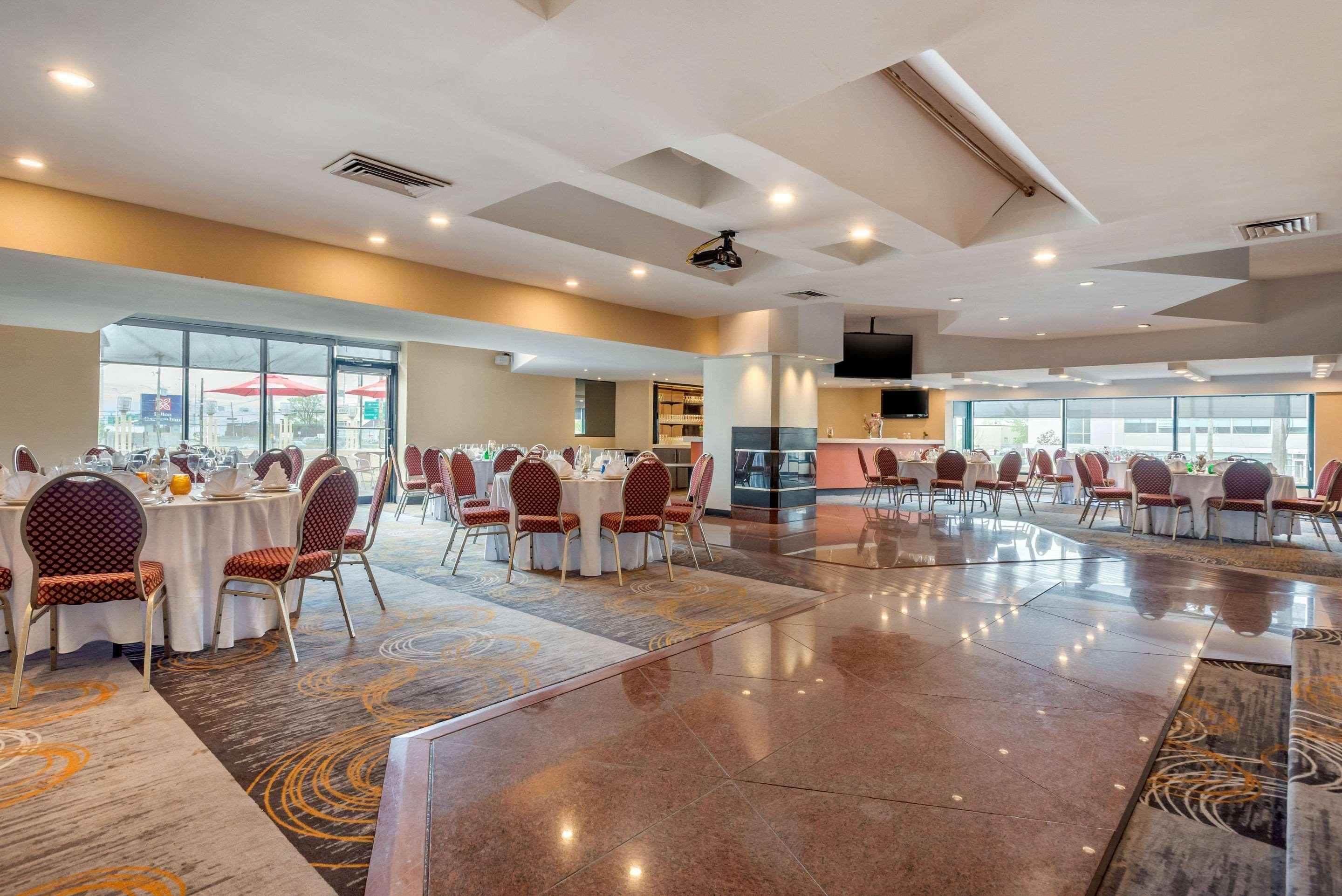 Quality Hotel Dorval Aeroport Zewnętrze zdjęcie