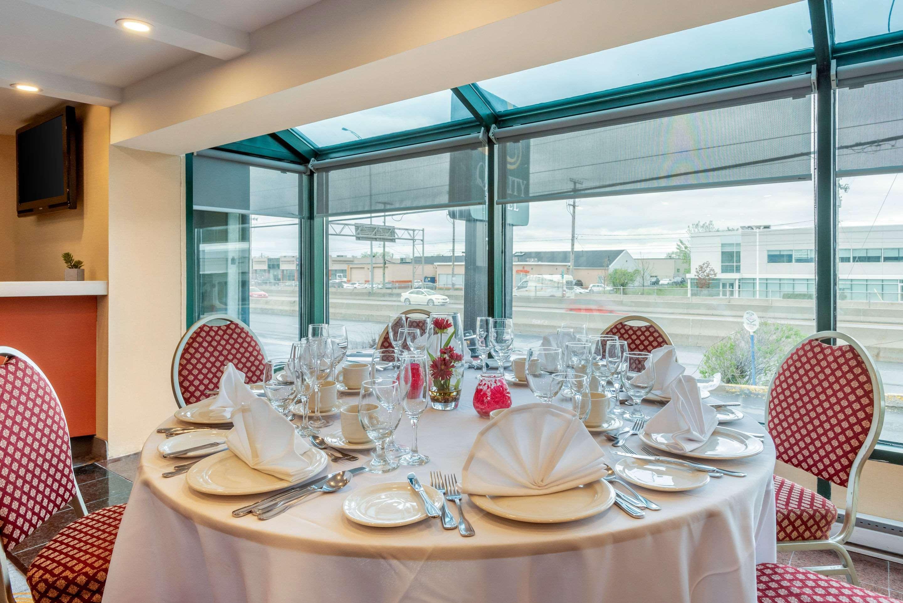 Quality Hotel Dorval Aeroport Zewnętrze zdjęcie